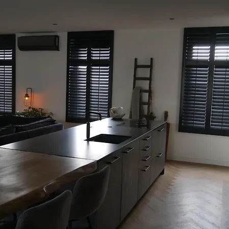 Apartament Center 11 *